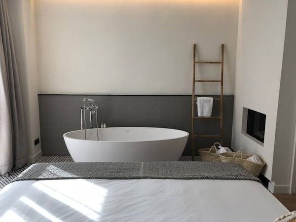 Découvrez les Meilleurs Hôtels avec Suite Jacuzzi à Cologne : Une Évasion Luxueuse
