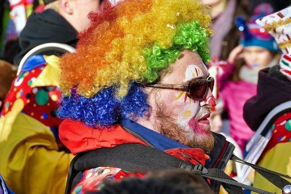 Fêtez en Couleurs : Guide Ultimes des Festivités du Carnaval de Cologne