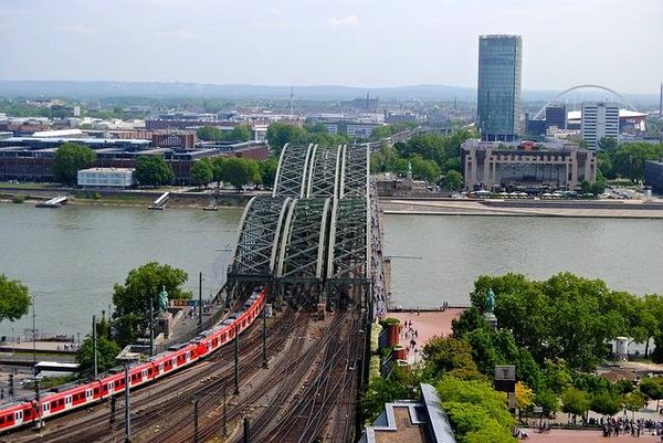 Explorer les Secrets des Quartiers de Cologne : Votre Guide du Charme Urbain